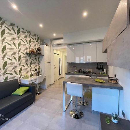R39 Modern Apartment With Private Parking Mediolan Zewnętrze zdjęcie